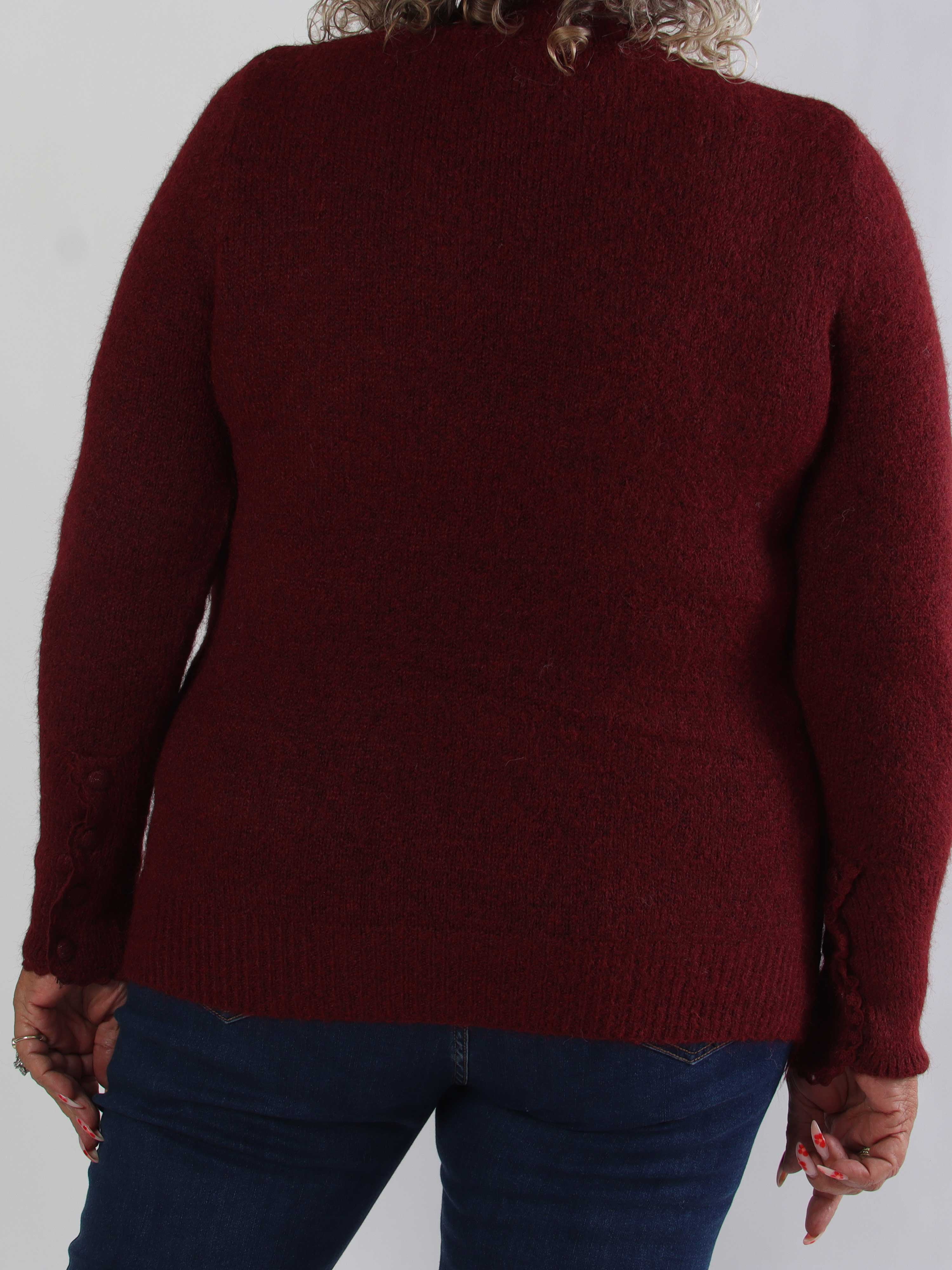 Elowen - Plus size strikbluse med blondekanter ved halsudskæringen og ærmerne